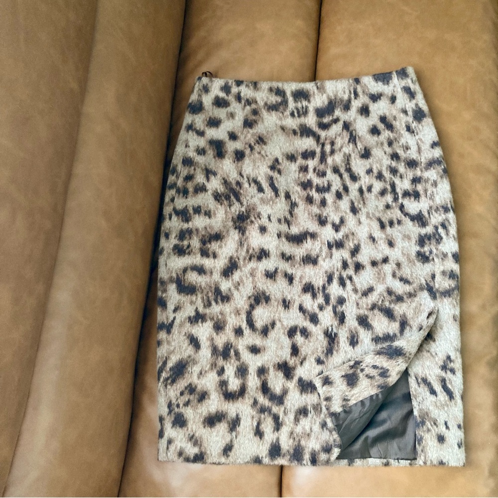MOSCHINO AUTHENTIC Leopard Print Pencil Skirt Woman’s US4 Made in Italy Angora - Picture 2 of 9
